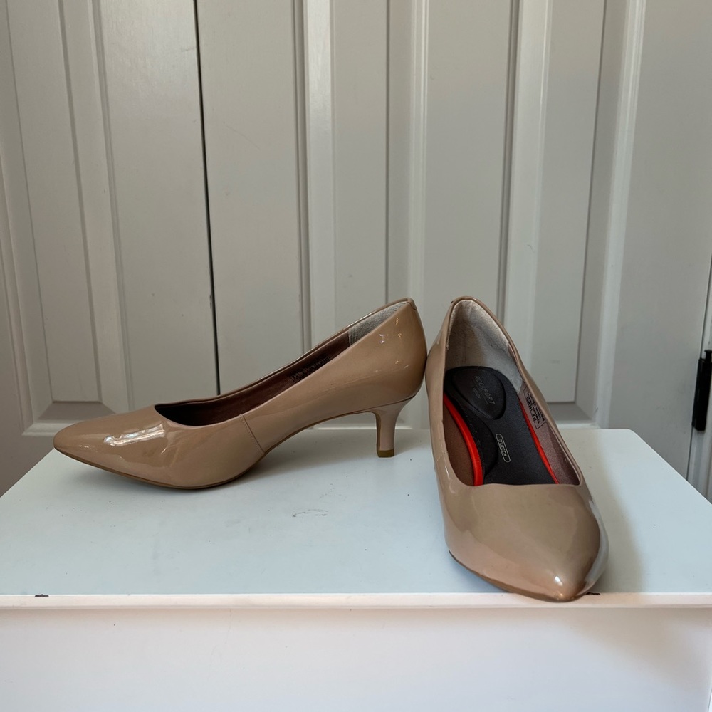 Rockport total motion pointed toe heel